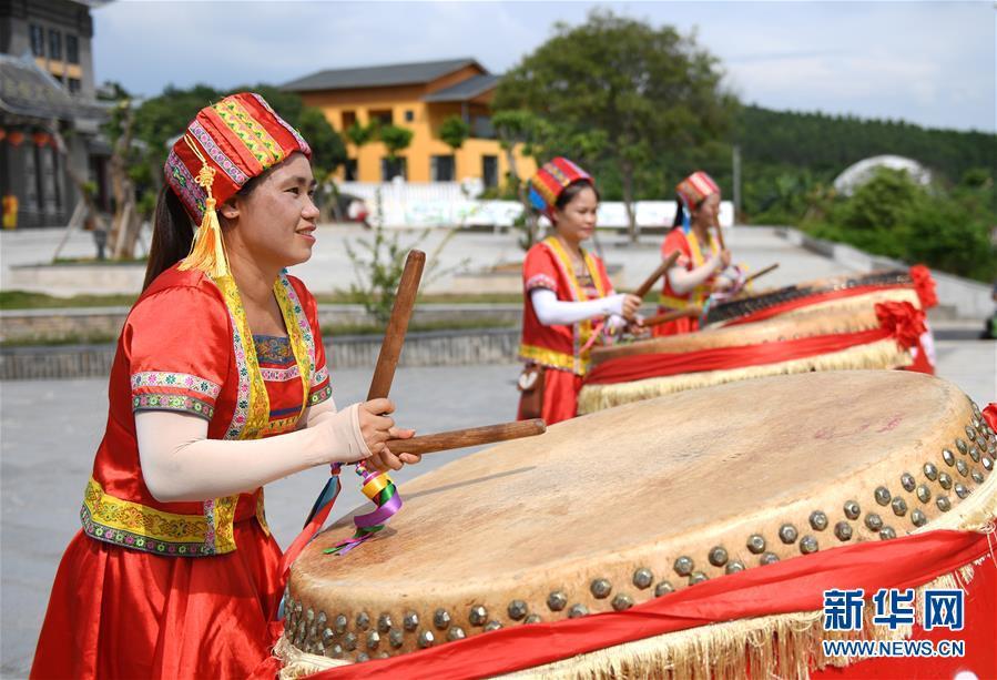 研究:青少年减少玩手机时间可增加睡眠时间