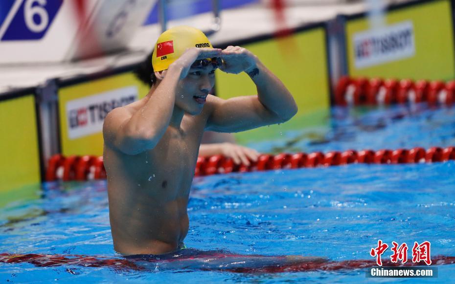 雅加达亚运会 徐嘉余摘得男子50米仰泳金牌