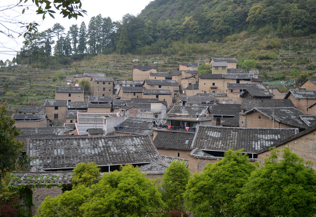 4月18日拍摄的福建省周宁县礼门乡陈峭村.新华社记者 姜克红 摄