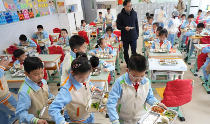 北京市推进校园餐改革.jpg