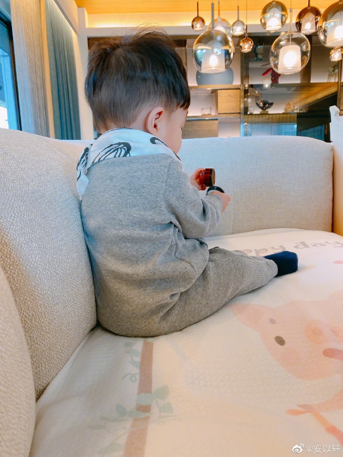 孩子几个月出门 W020200318299308910978.jpg