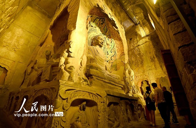 河北邯郸：暑天高温来袭 夜游避暑引游人【2】