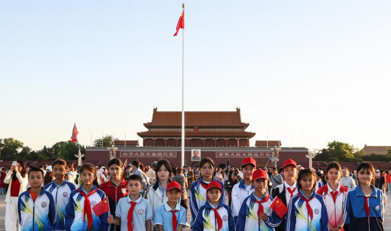 新疆阿克苏少儿遇见北京.jpg