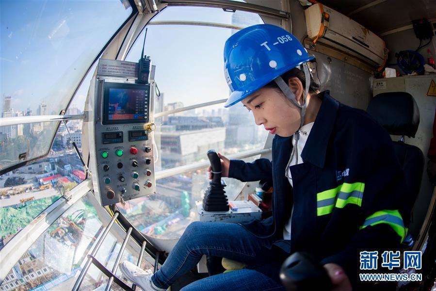 我在高空开"豪车"