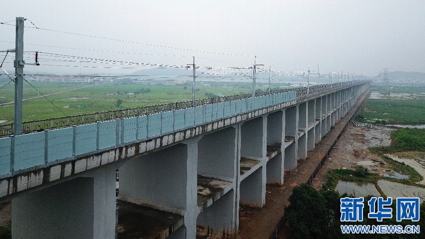 带你提前领略昌赣高铁之美_中国青年网