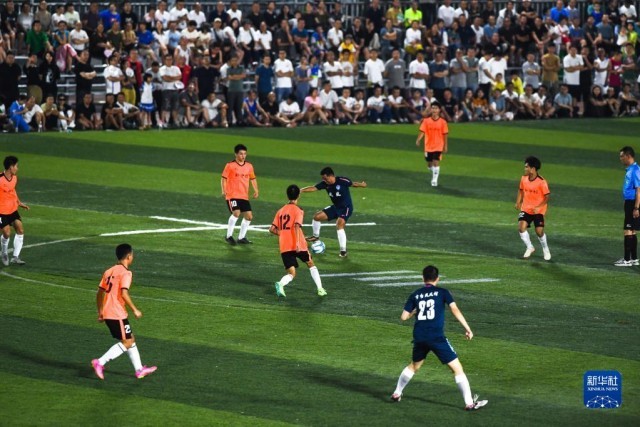 新华频媒手机w20_新华频媒w20_贵州“村超”足球之夜