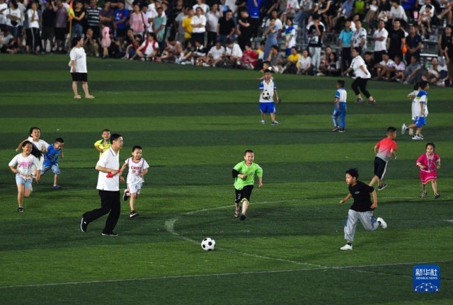 新华频媒手机w20_贵州“村超”足球之夜_新华频媒w20