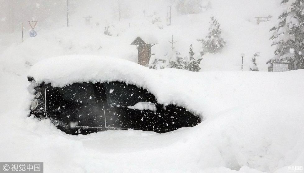 大雪淹没图片