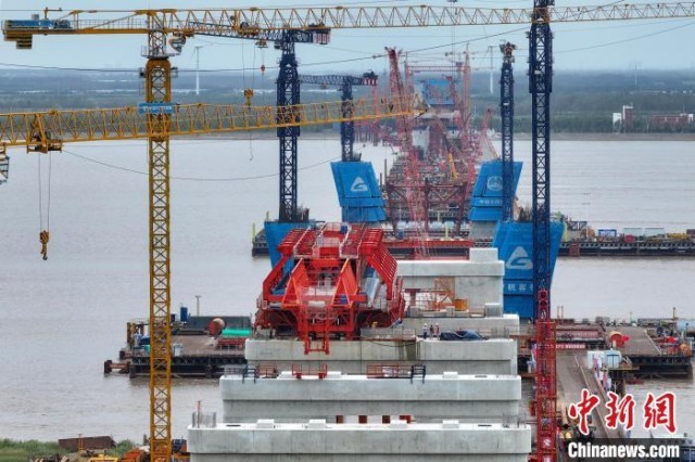 崇启公铁长江大桥建设稳步推进