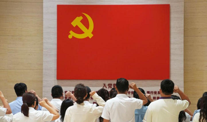 追寻红色足迹 深学党建思想.jpg