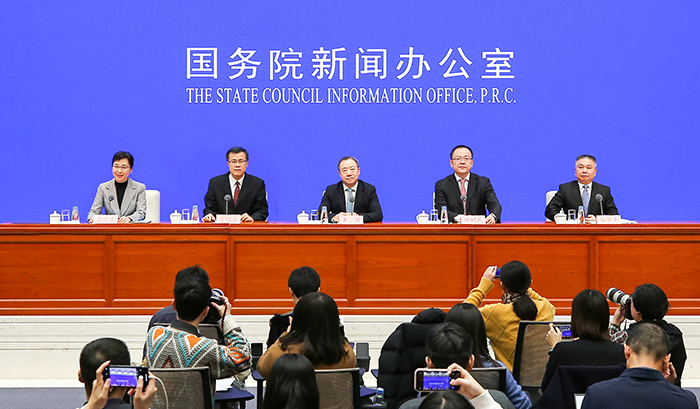 最新的时代楷模事迹 W020200114391436839716.jpg