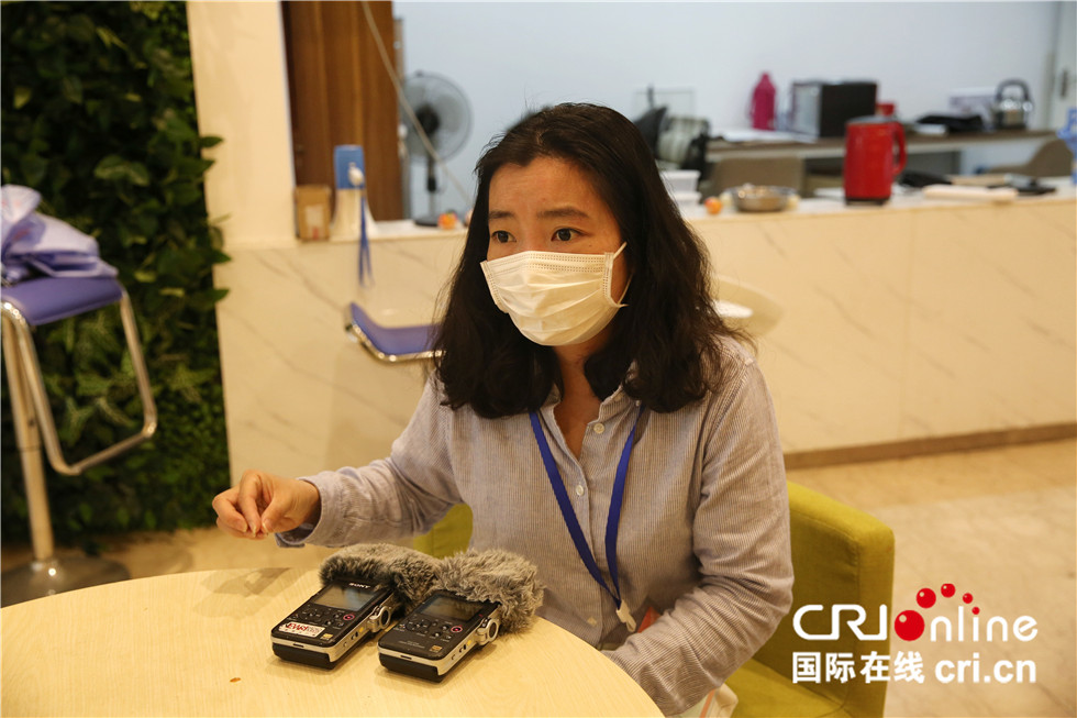 武汉社区工作者彭婧:如果不是大家团结一心抗击疫情 可能真的不能这么