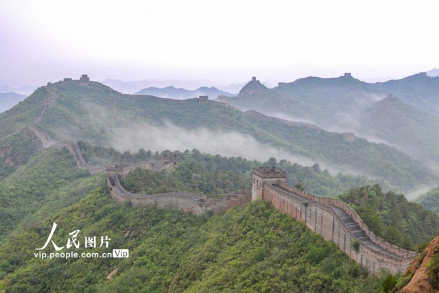 河北承德:金山岭长城雨后现云海景象【4】